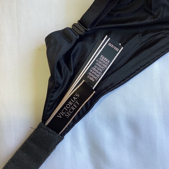 Victoria's Secret Black Push-up Bra with Underwire Support - Picture 3 of 3